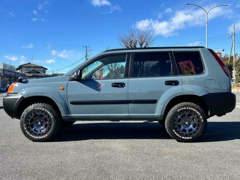 X-TRAIL