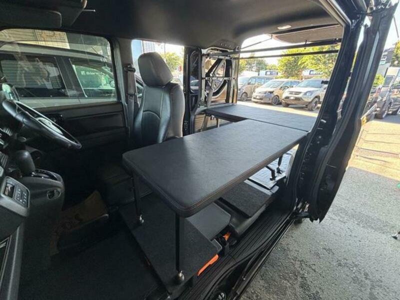 N-VAN