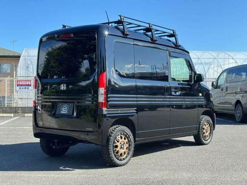 N-VAN