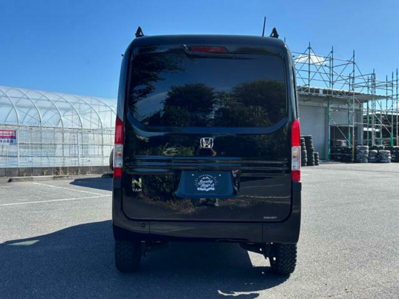 N-VAN
