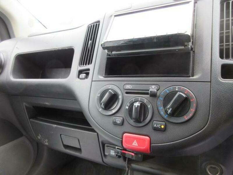 AD VAN
