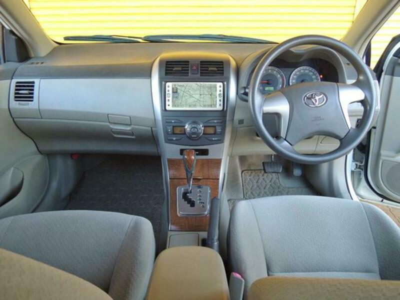 COROLLA AXIO