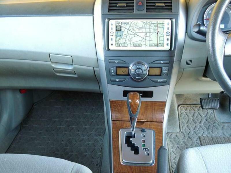COROLLA AXIO