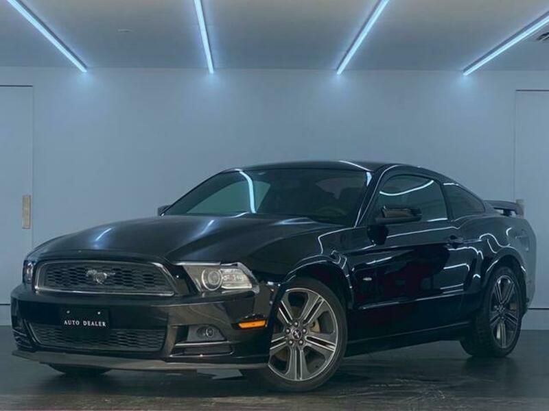 FORD MUSTANG
