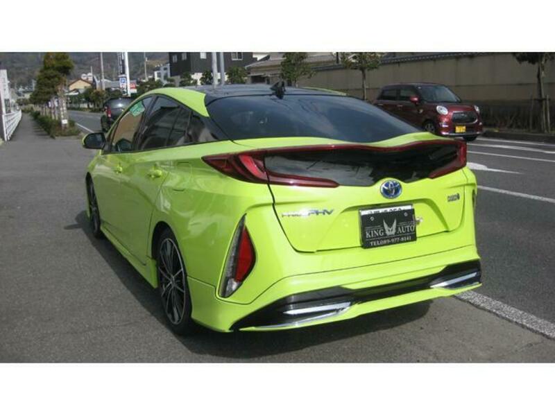 PRIUS PHV