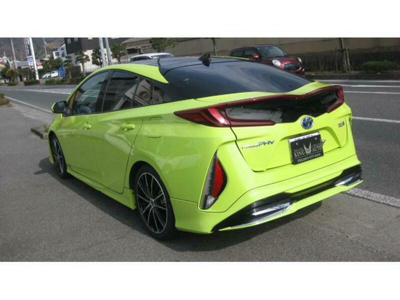 PRIUS PHV