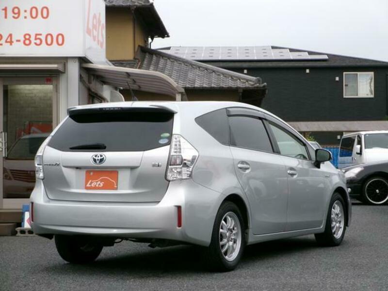 PRIUS ALPHA