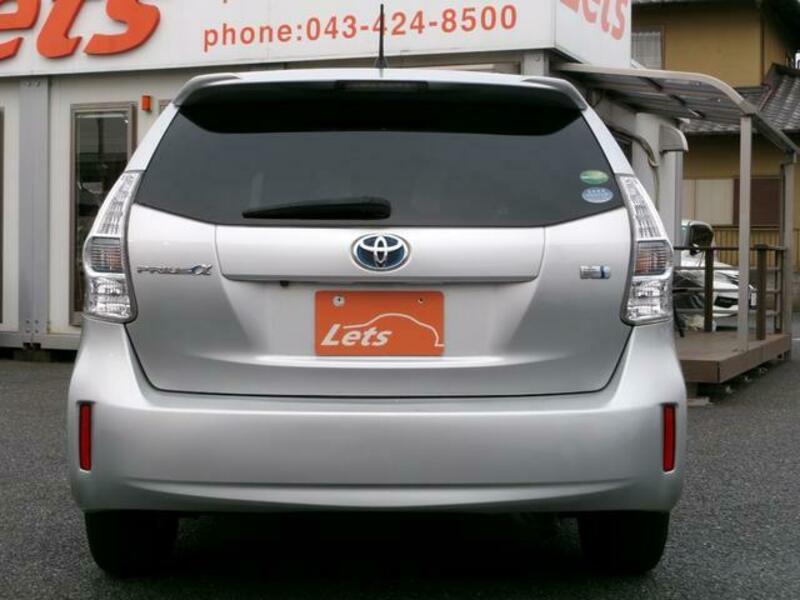 PRIUS ALPHA