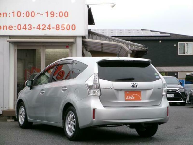 PRIUS ALPHA
