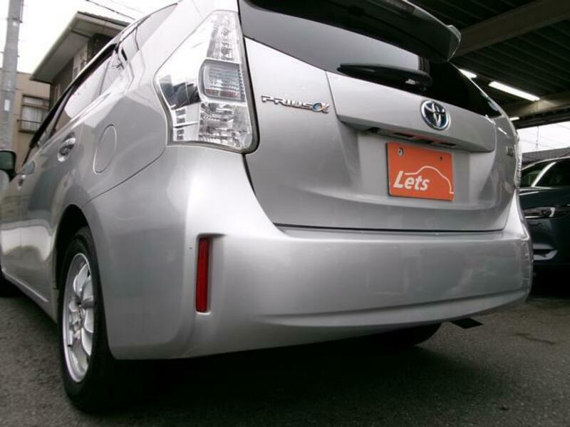 PRIUS ALPHA