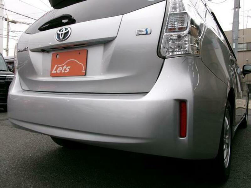 PRIUS ALPHA