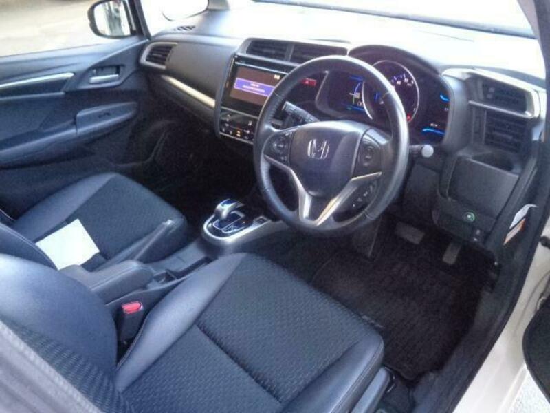 FIT HYBRID