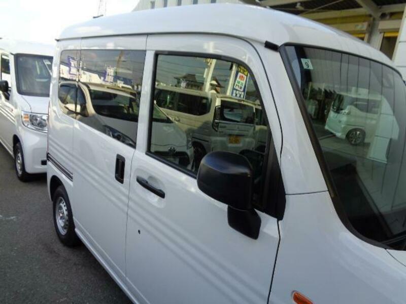 N-VAN