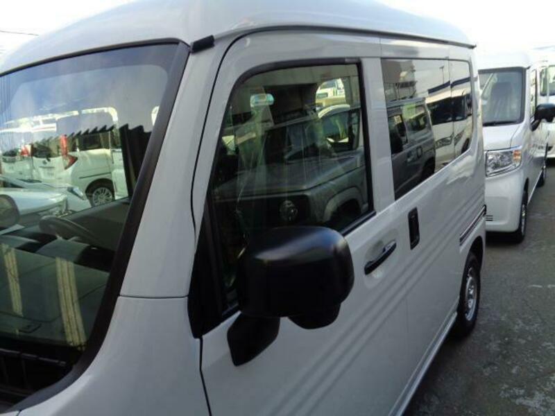 N-VAN