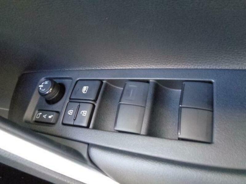 COROLLA CROSS