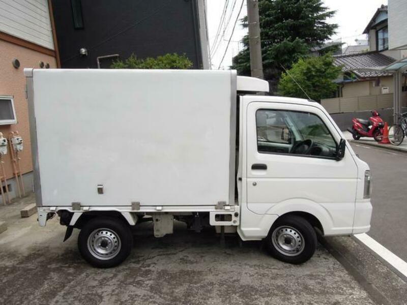 MINICAB TRUCK