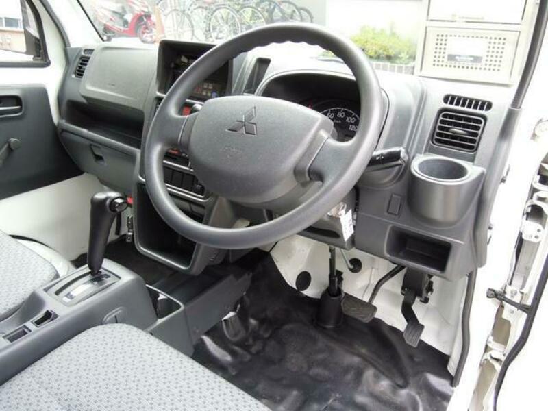 MINICAB TRUCK