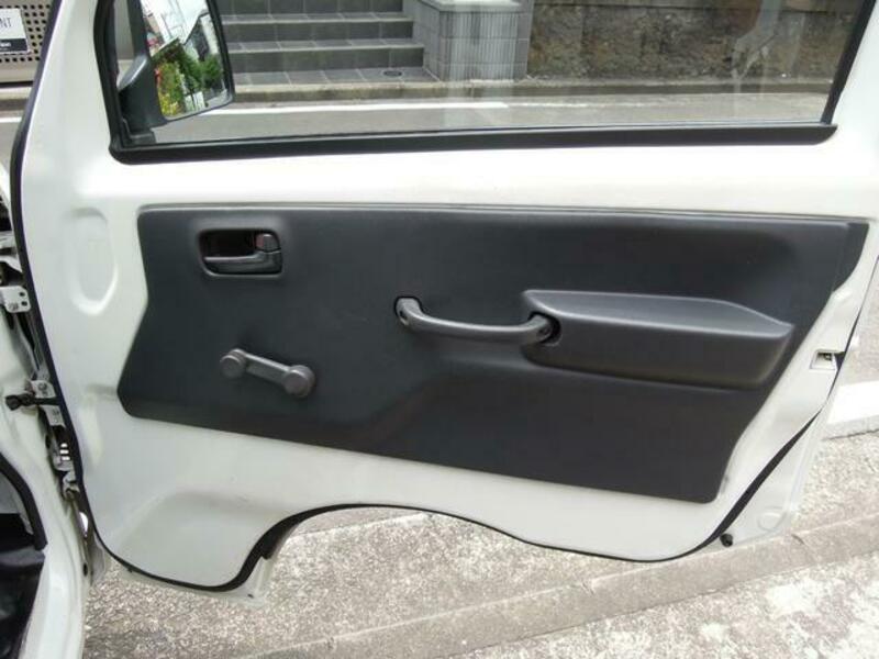 MINICAB TRUCK