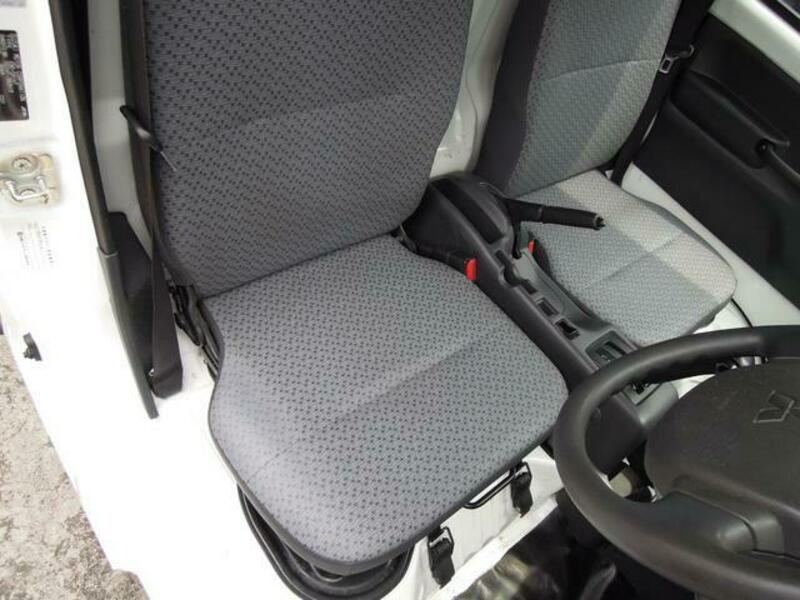 MINICAB TRUCK
