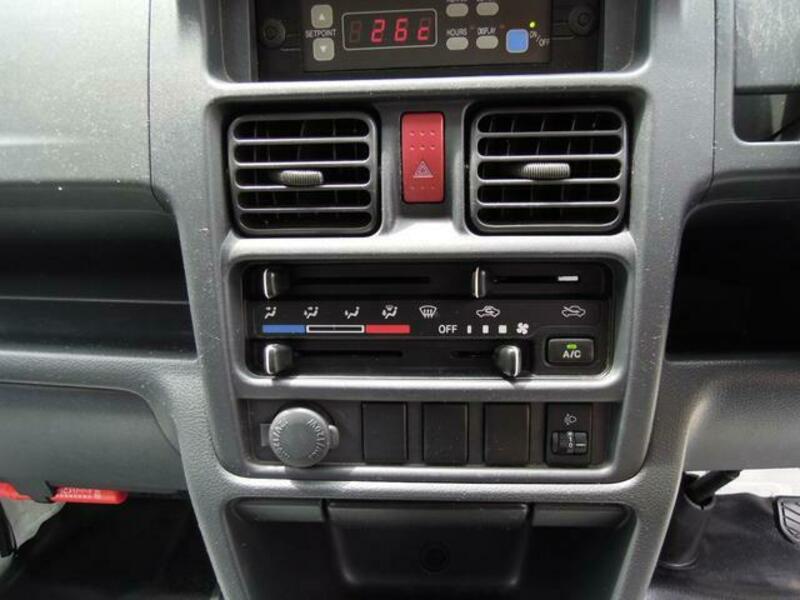 MINICAB TRUCK