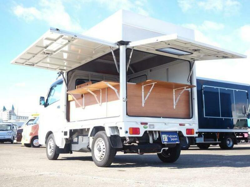 MINICAB TRUCK