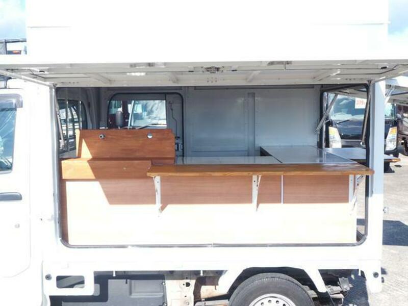 MINICAB TRUCK
