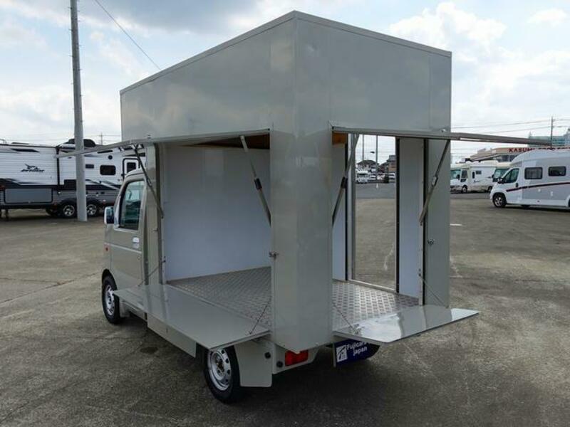 CARRY TRUCK