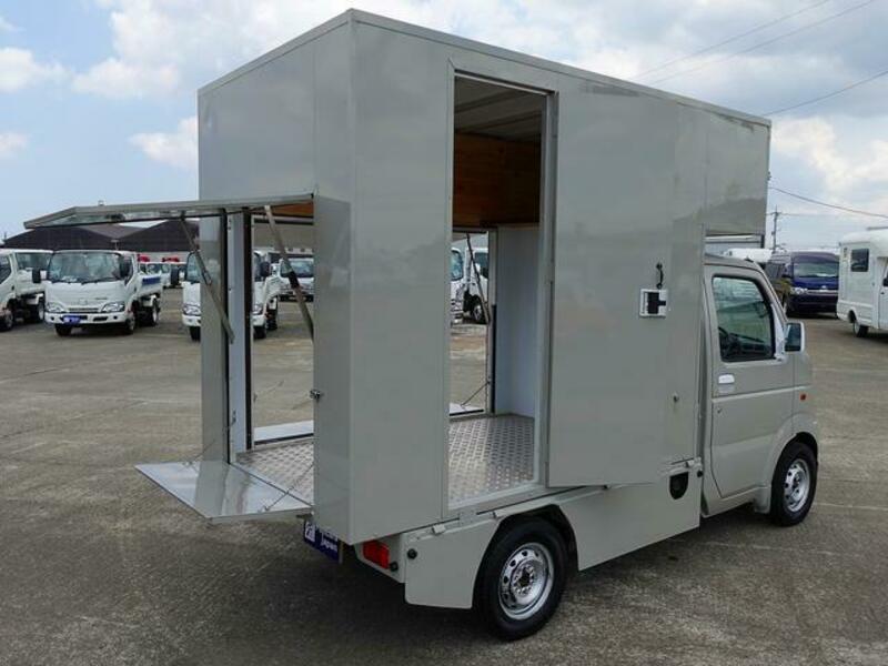 CARRY TRUCK