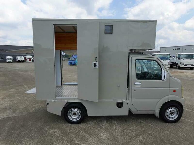 CARRY TRUCK