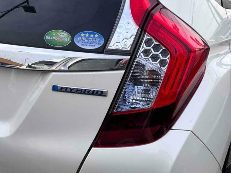 FIT HYBRID