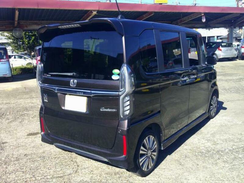 N BOX CUSTOM