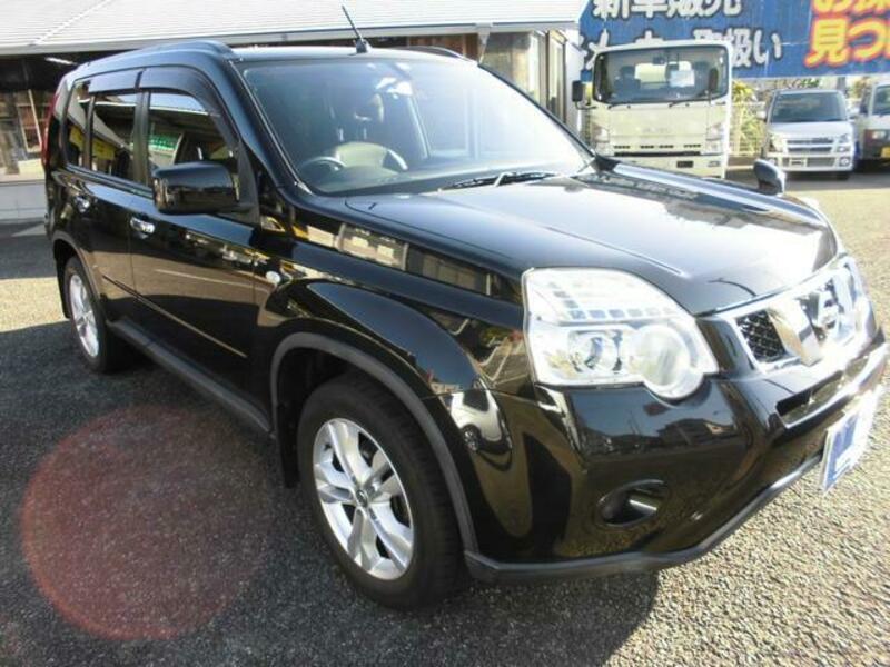 X-TRAIL
