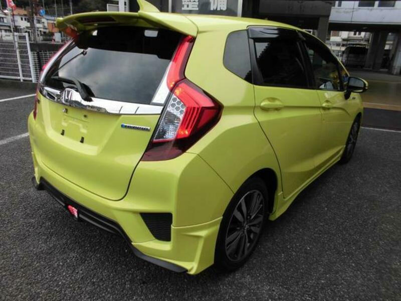 FIT HYBRID