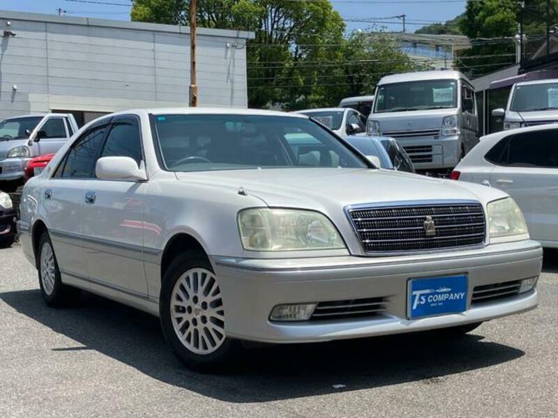 TOYOTA CROWN