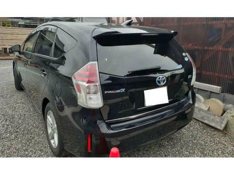 PRIUS ALPHA