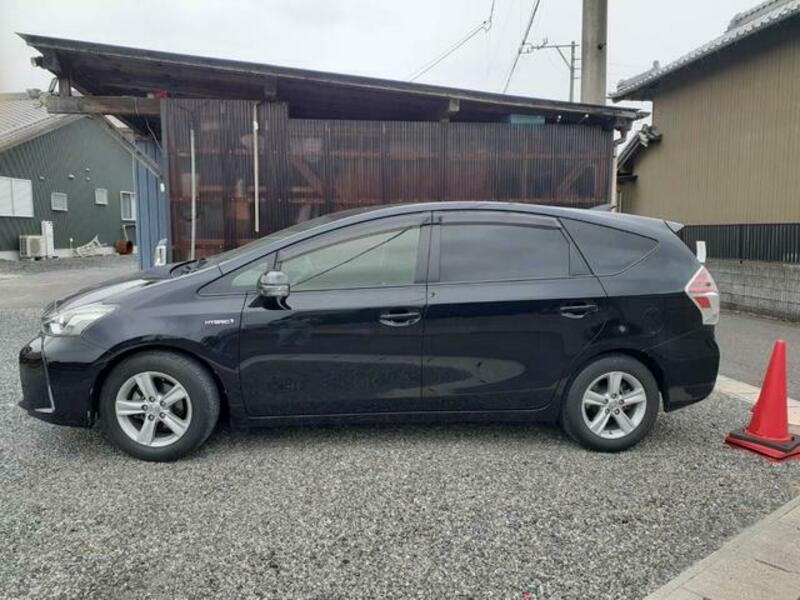 PRIUS ALPHA