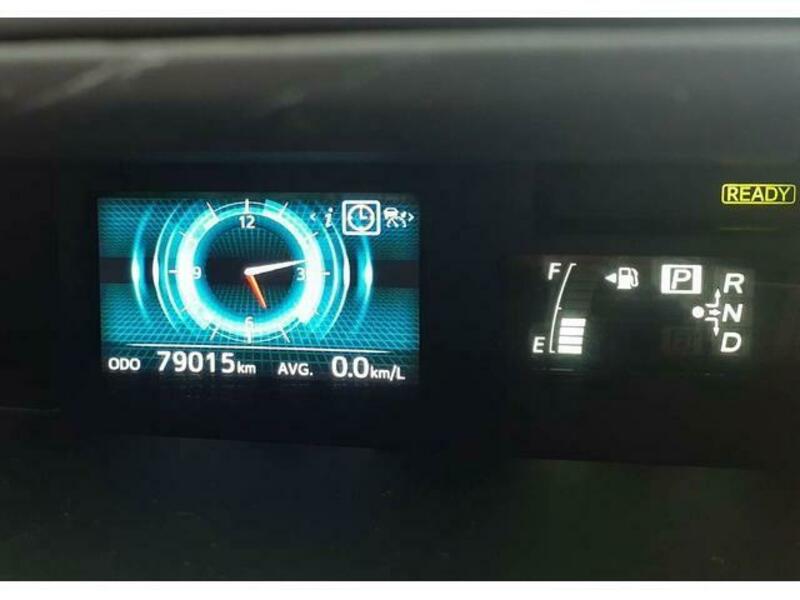 PRIUS ALPHA