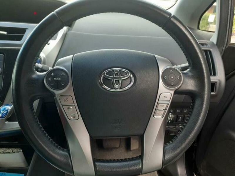 PRIUS ALPHA