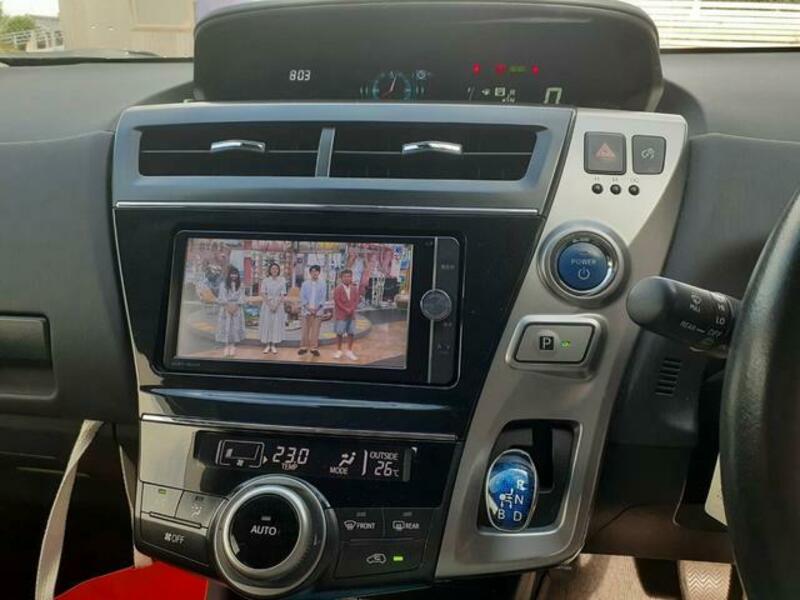 PRIUS ALPHA