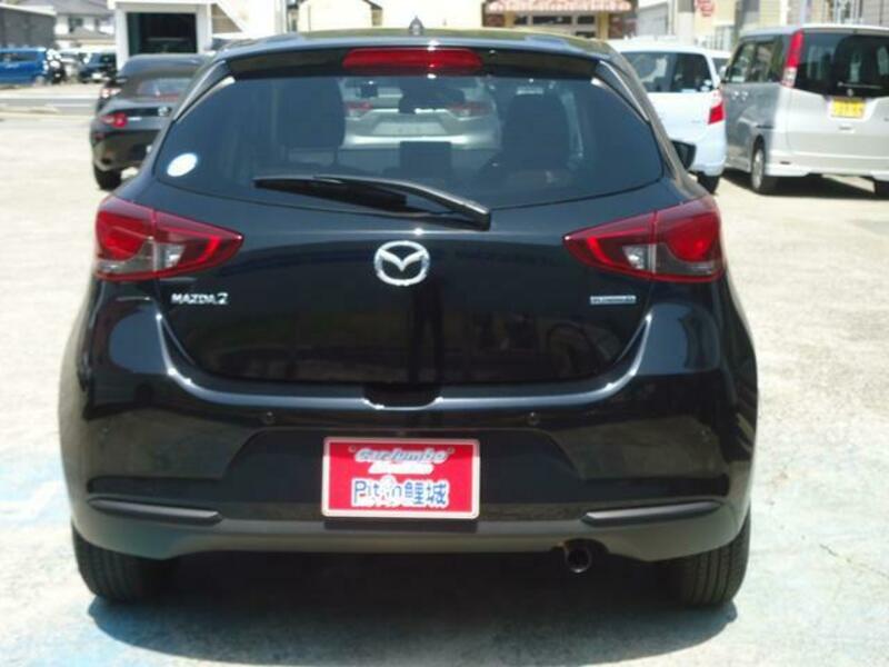MAZDA2