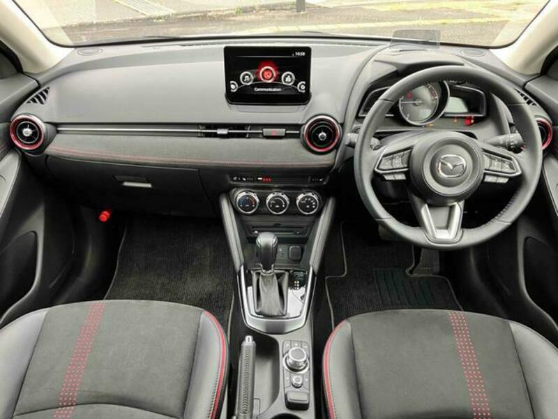MAZDA2