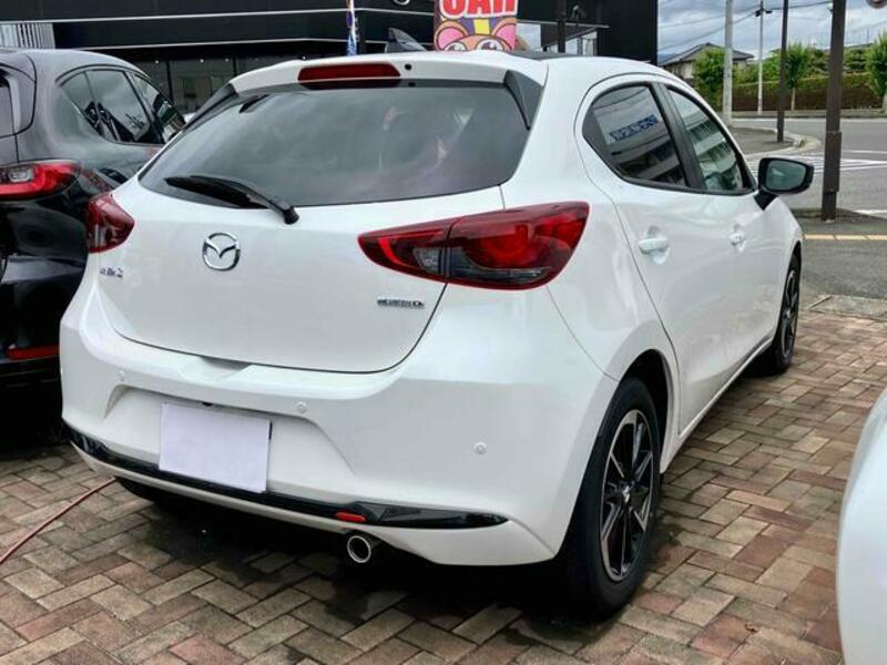 MAZDA2