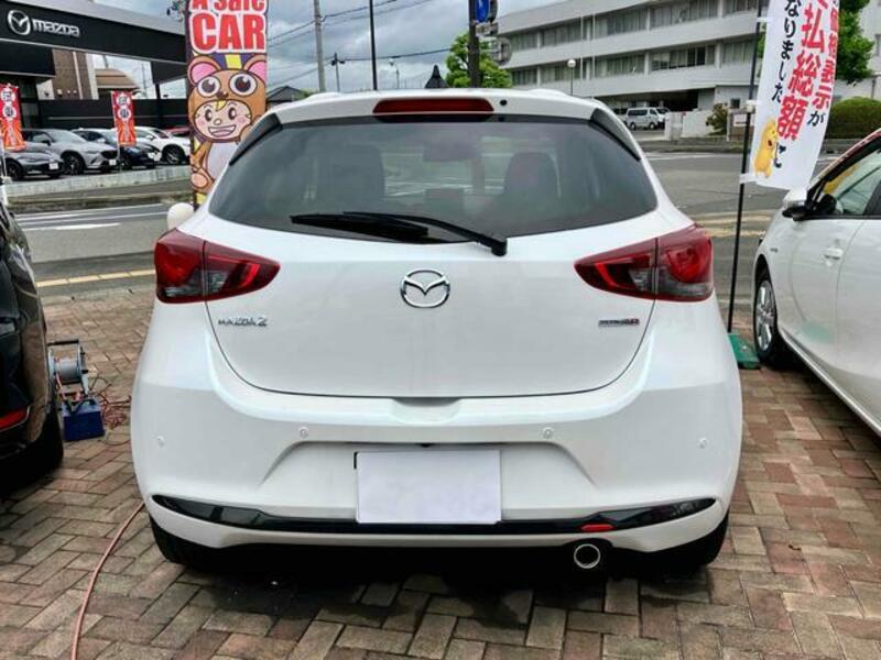 MAZDA2