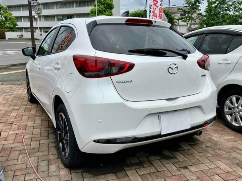 MAZDA2