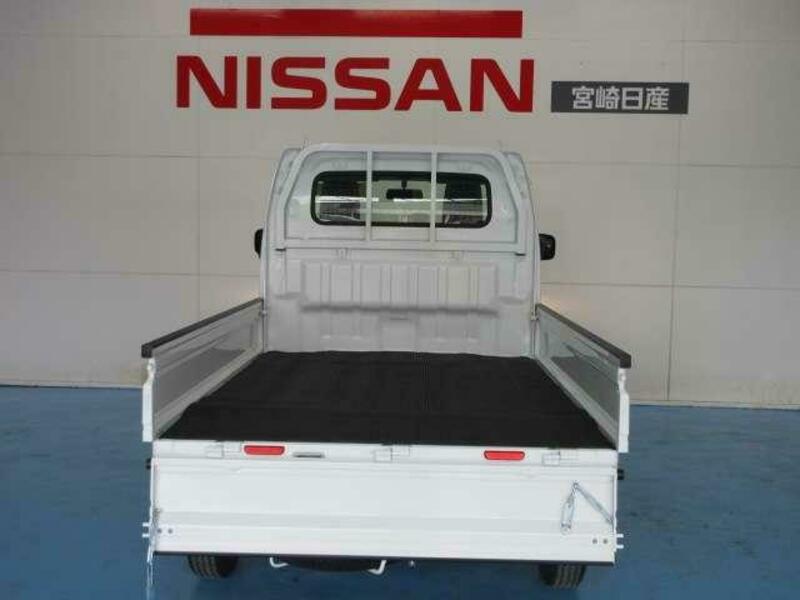 CLIPPER TRUCK