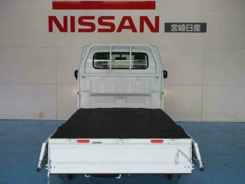 CLIPPER TRUCK