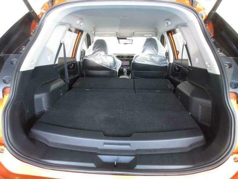 X-TRAIL