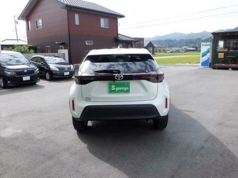 YARIS CROSS