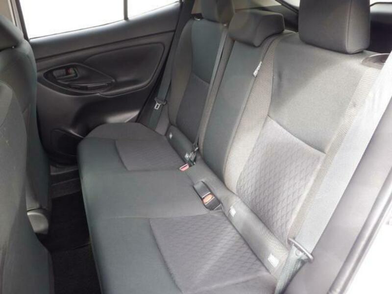YARIS CROSS