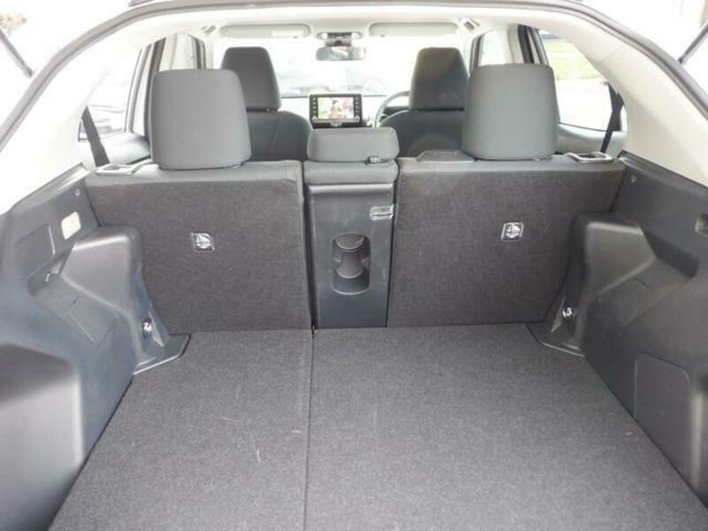 YARIS CROSS